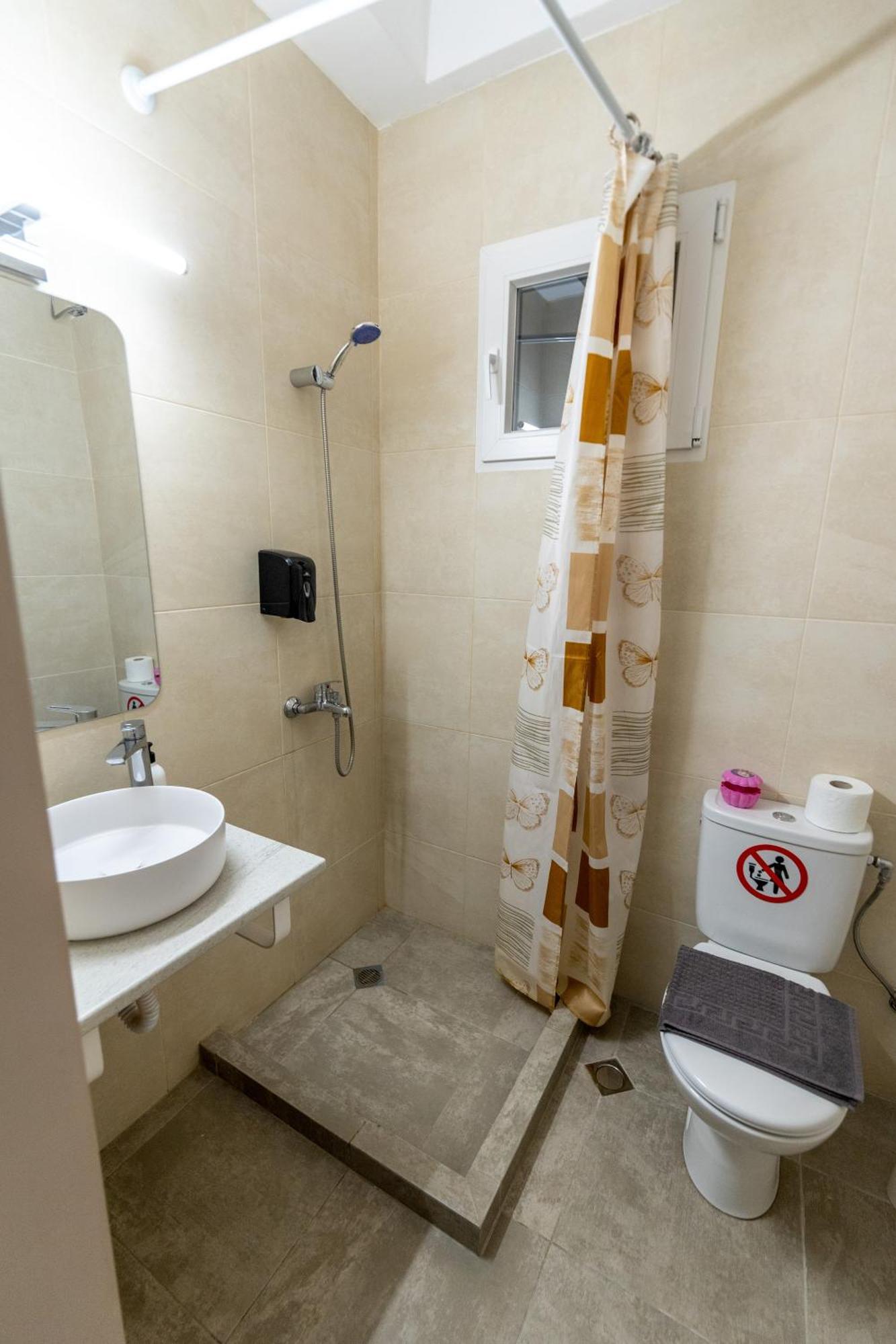 Oasis In The Centre Apartment Атина Екстериор снимка